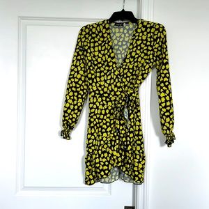 Black and Yellow ASOS Dress Size US 2